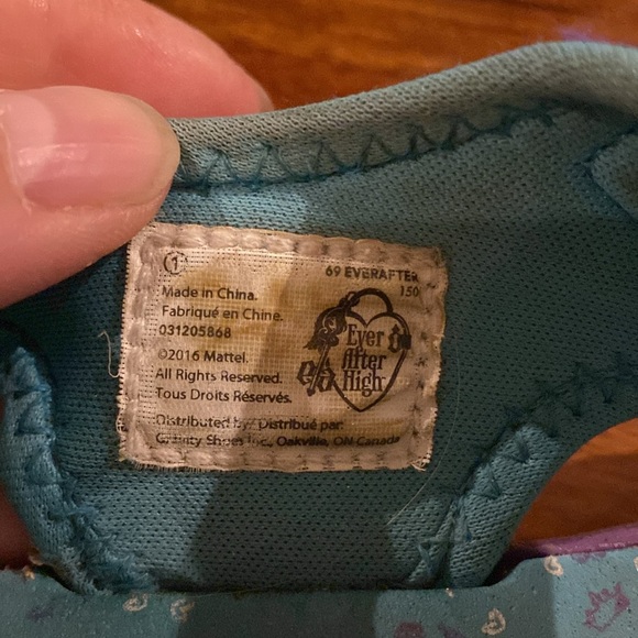 Girls Ever After High Rebels open toe Velcro sandals - Picture 9 of 11